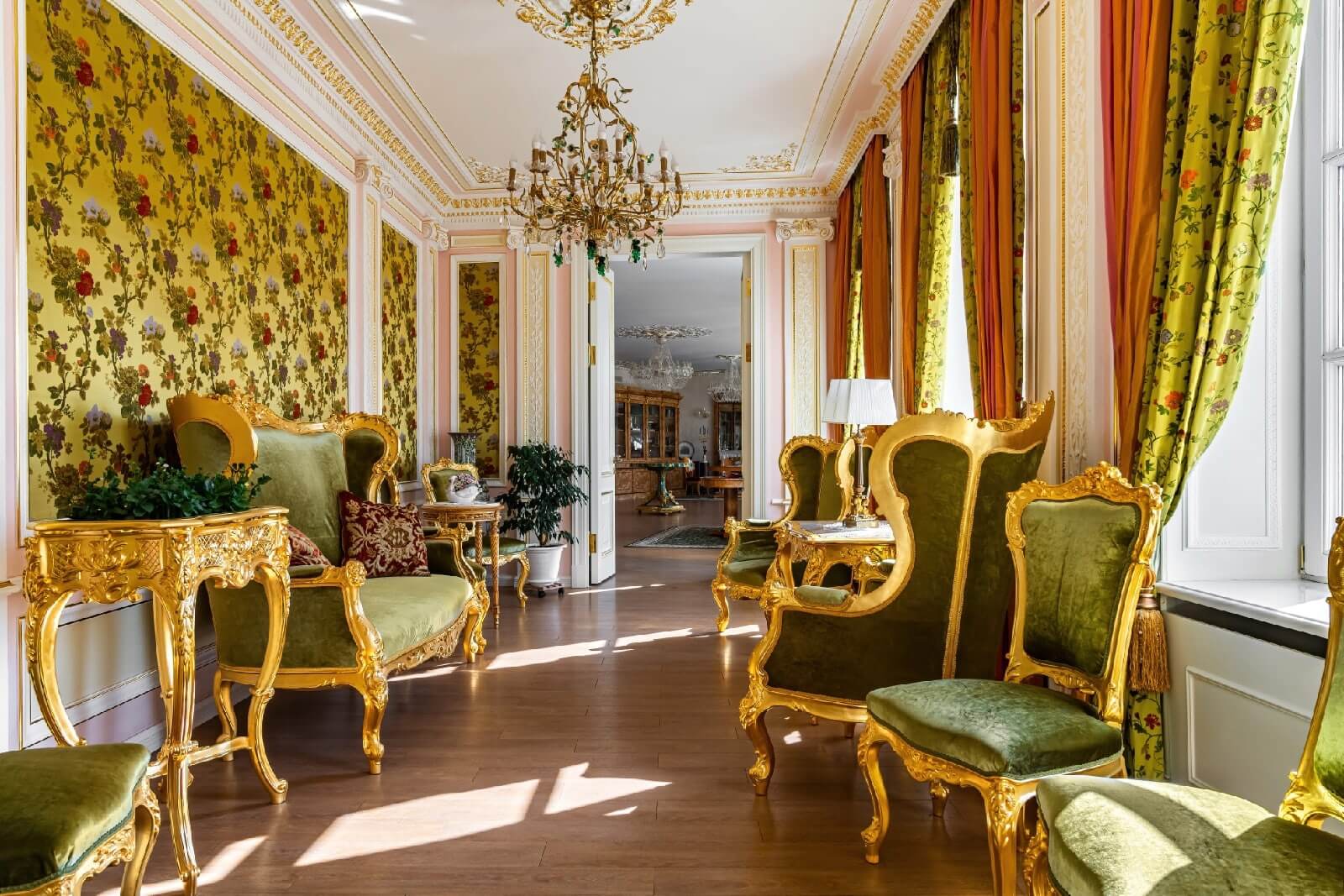 Юсуповский дворец в санкт-петербурге интерьеры. The magnificent palace square forms the. Бальная зала. The magnificent palace square forms the. The magnificent palace square forms the.